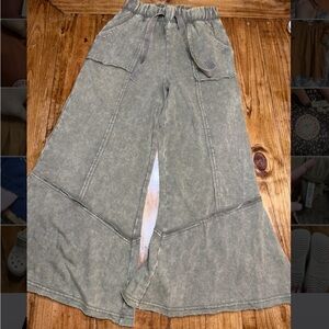 Zenana Outfitters Olive Green Pants